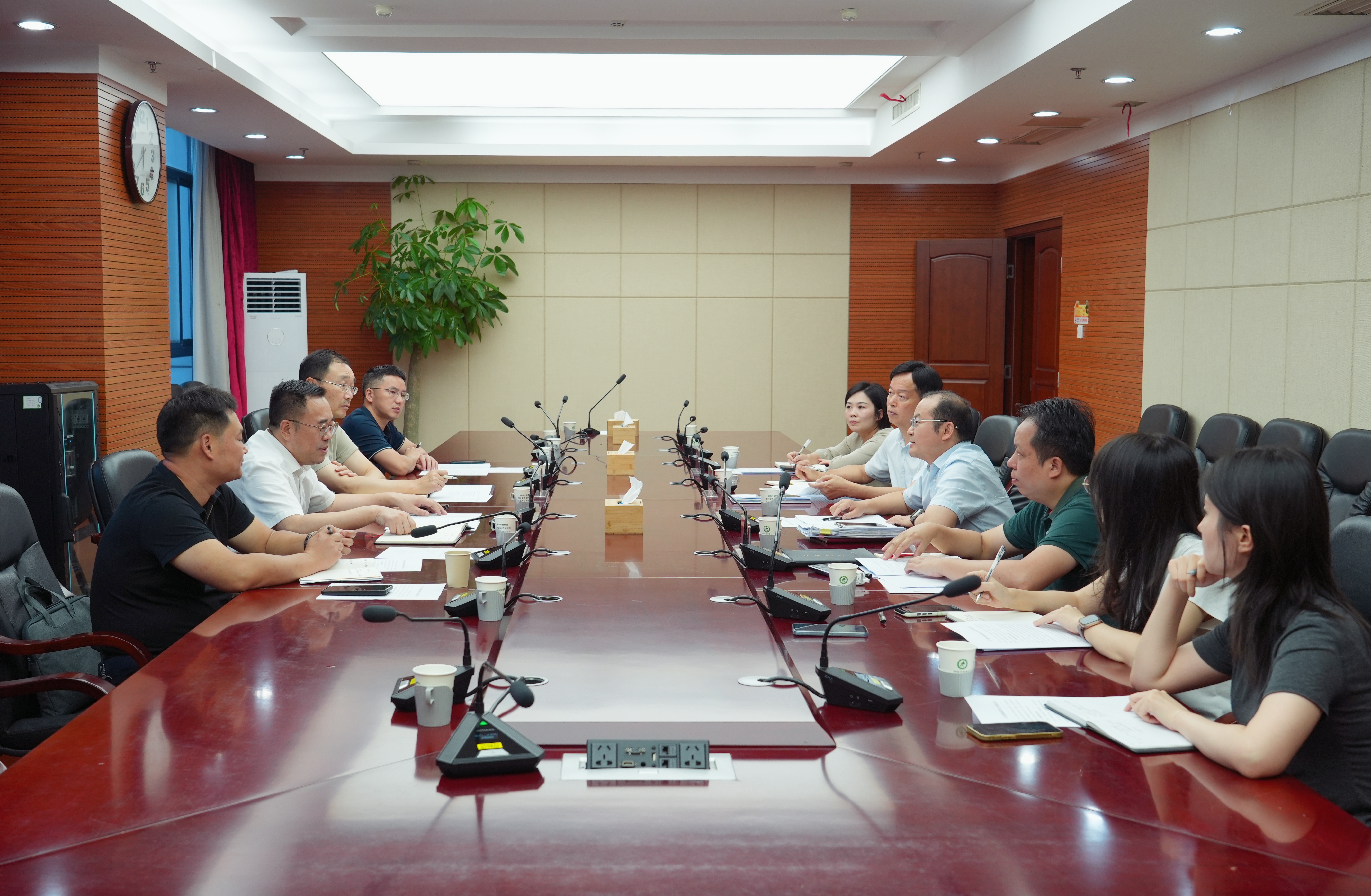省能源局赴我局调研新能源项目建设涉林管理工作